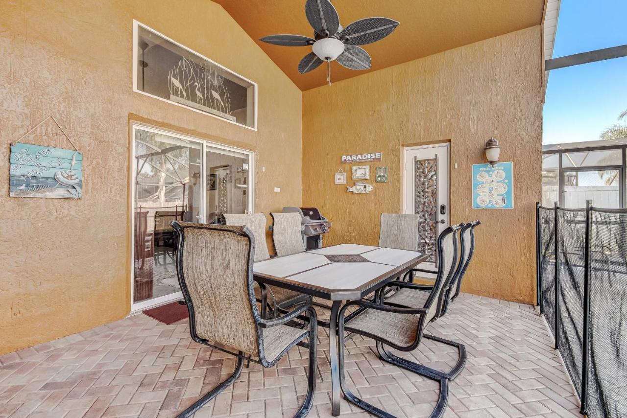 Two Master Bedrooms Pool Home Private Yard Орландо Екстериор снимка