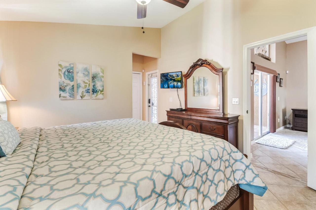 Two Master Bedrooms Pool Home Private Yard Орландо Екстериор снимка
